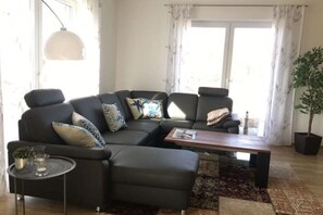 TV - Villa Weißer Schwan (Trent)