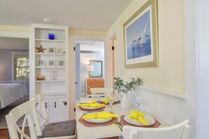 Dining - Heated Plunge Pool, Game Barn, AC, 5 Min to Beach! (Chatham)