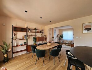 Dining - BNB Green Refuge: Vakantiehuis met Zeer Grote Tuin (Londerzeel)