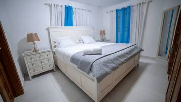 2 bedrooms, iron/ironing board, free WiFi, bed sheets