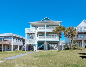 Exterior - Coral House: Spacious oceanview retreat in Oak Island, NC, perfect for families. (Oak Island)