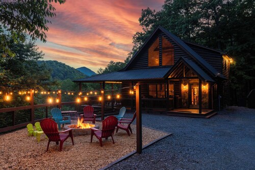 Spectacular view, hot tub, 2 fire pits, game room, dog-friendly!