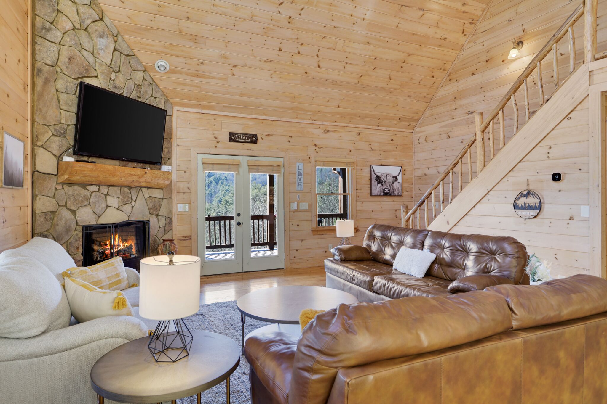 Smart-tv, pejs, videospil, bordfodbold