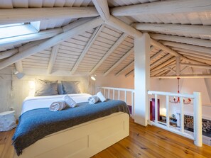 3 bedrooms, iron/ironing board, travel cot, WiFi