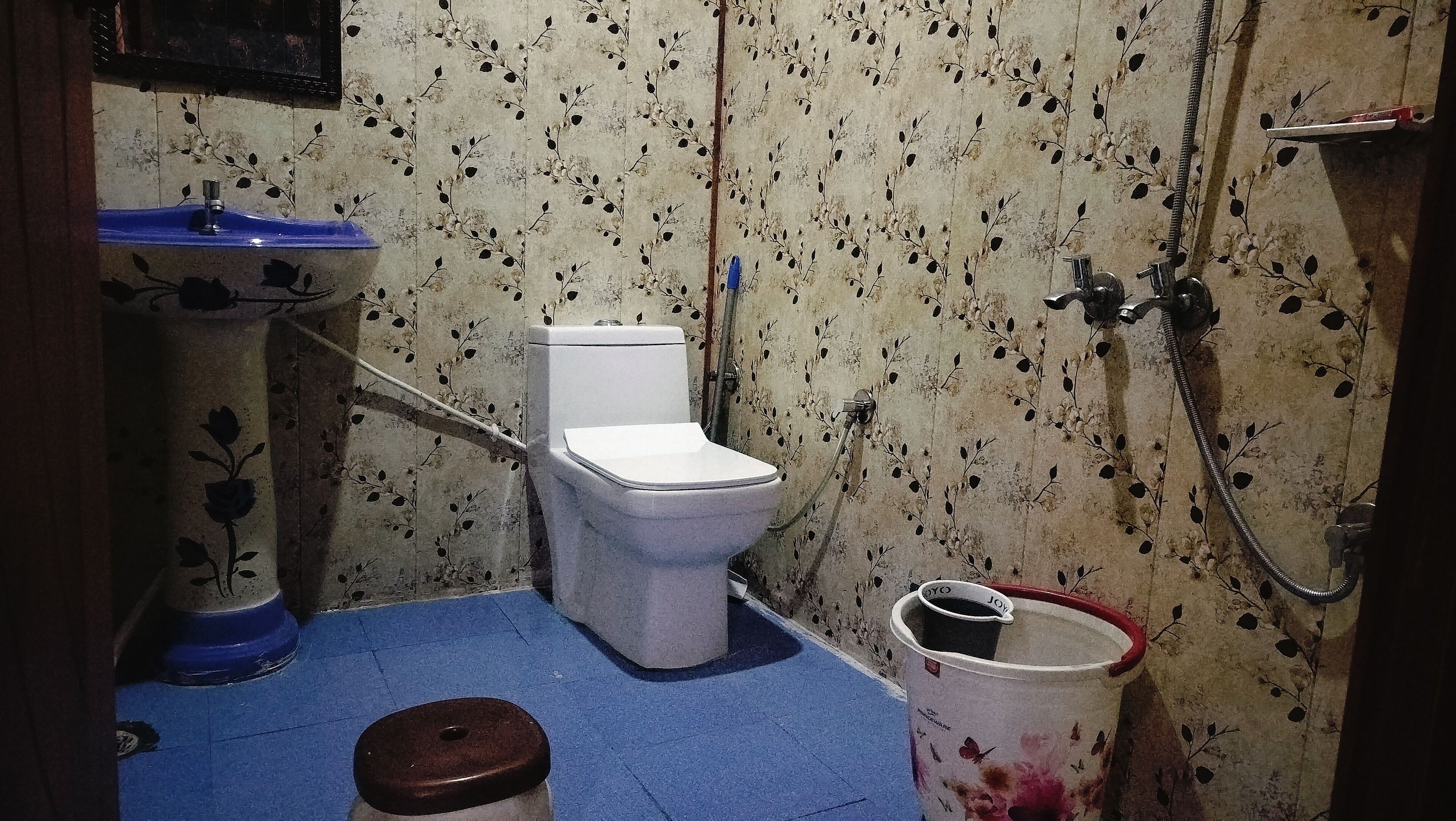 Standard Room | Bathroom | Shower, designer toiletries, slippers, bidet