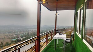 Exterior - Hotel Nirbana Heights (Dharamshala)