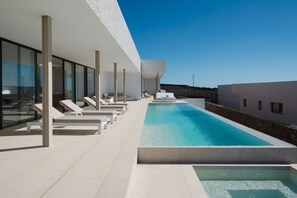 Pool - Areté. Casa Fuego, con Increíble Terraza y Vistas Panorámicas al mar (Tías)