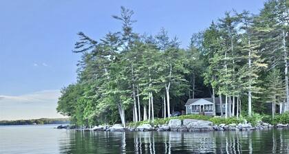 Placyd Pines Limit 8 4 Bedroom Cottage by RedAwning