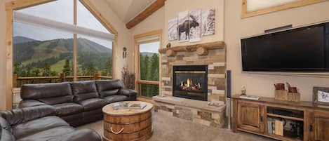 Townhome, 3 Bedrooms | Living area