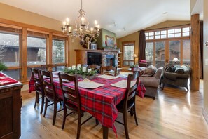 Townhouse, 4 soverom | Spiseområde