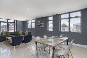 Departamento (2 Bedrooms) | Comedor