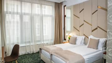 Desk, laptop workspace, soundproofing, free WiFi