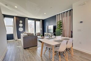 Interior - 4 Mi to Center City: Philly Home w/ Rooftop Deck (Philadelphia)