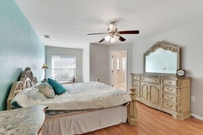 Interior - Pet-friendly Home w/ Backyard in Cape Coral! (Cape Coral)