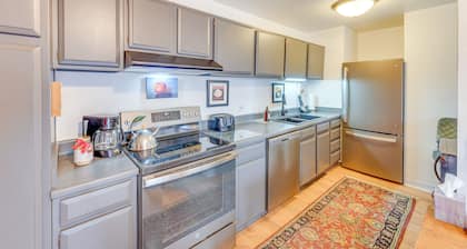 Ketchum Vacation Rental - Hike, Ski & Explore!