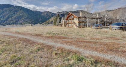 Ketchum Vacation Rental - Hike, Ski & Explore!