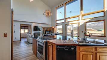 Hus (4 Bedrooms) | Innvendig