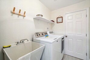 House (4 Bedrooms) | Interior - Bikes, Yard & Fire Pit at Upscale Lecanto Home! (Lecanto)