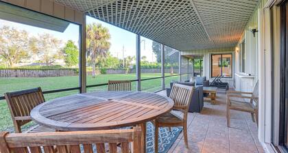 Beautiful Hobe Sound Retreat, 3 Mi to Beach!