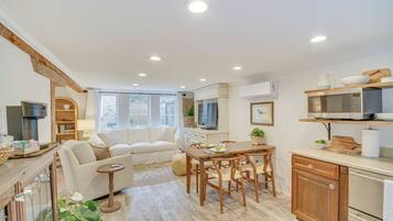 Apartment (0 Bedroom) | Interior