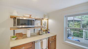 Apartment (0 Bedroom) | Interior