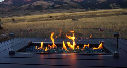 Yellowstone Lodge w/ Game Room & Panoramic Views