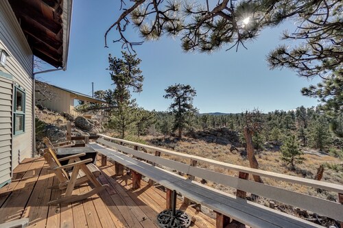 Red Feather Lakes Cabin w/ Deck & Views!