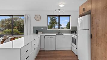 Fridge, microwave, dishwasher, coffee/tea maker