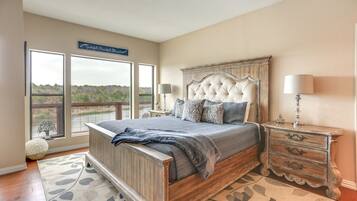 Apartment (4 Bedrooms) | 4 bedrooms, laptop workspace, iron/ironing board, free cots/infant beds