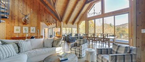 Rumah (4 Bedrooms) | Bagian depan properti