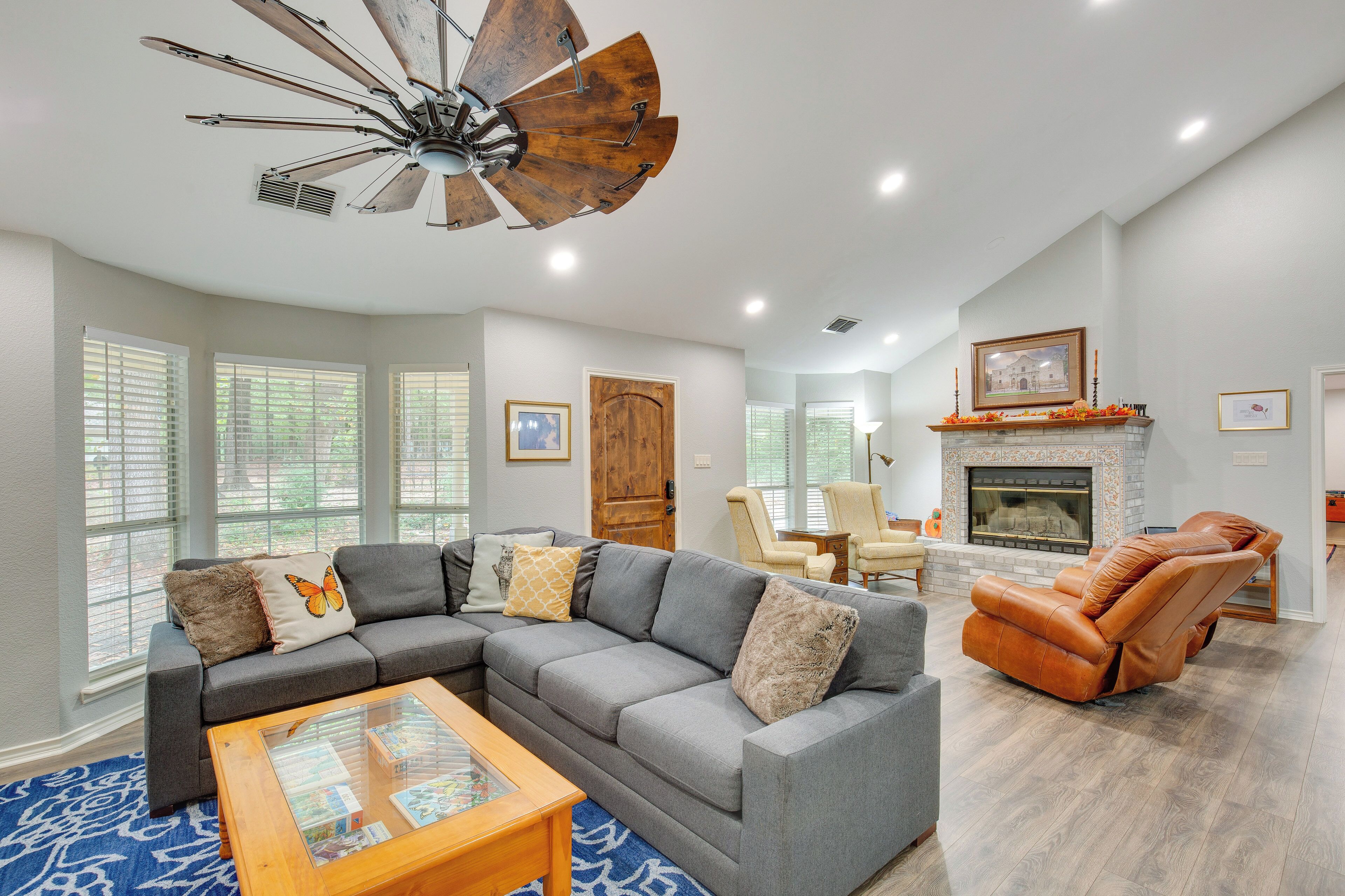 Rumah (3 Bedrooms) | Bagian depan properti