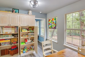 House (3 Bedrooms) | Interior