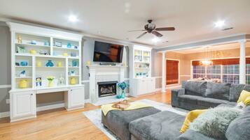 House (3 Bedrooms) | Interior