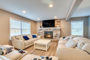 House (4 Bedrooms) | Interior