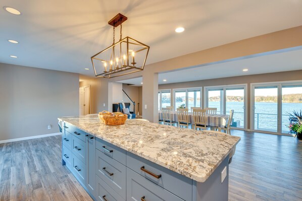 House (4 Bedrooms) | Interior