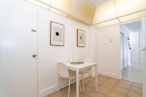 Dining - Beachfront Apt | Tides Hollywood 5th Floor + Pool (Hollywood)