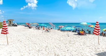 Beachfront Apt | Tides Hollywood 5th Floor + Pool