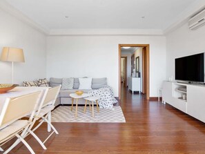 TV - El Remo - Terrace, Swimming Pool, Parking, Sea Views. 2 bedrooms (Torremolinos)