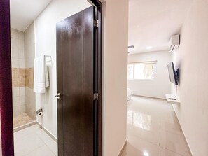 Apartment, Multiple Beds (Sabbia 2201- 3 bedrooms all-in suite) | Bathroom - Sabbia 2201- 3 Bedrooms All-in Suite (Playa del Carmen)