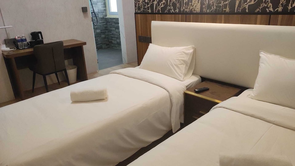 Kam Leng Hotel by null