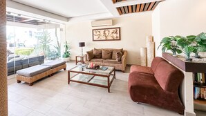 Huoneisto, useita sänkyjä (Sabbia 4110 - 3 Bedrooms all-in suite) | Oleskelualue