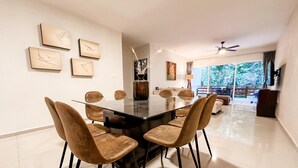 Ảnh chưa phân loại, 2 trong số 55 ảnh, nút