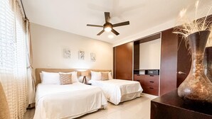 Ảnh chưa phân loại, 3 trong số 55 ảnh, nút