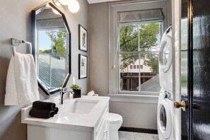 Unclassified image, 4 of 63, button