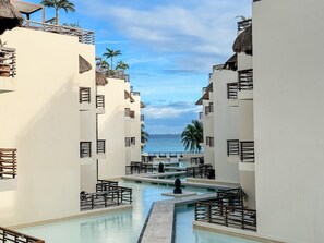 Unclassified image, 3 of 43, button - Ata30 -2 Bed Suite Gym Parking Wifi Beach Club (Playa del Carmen)