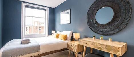 4 chambres, fer et planche à repasser, Wi-Fi, draps fournis