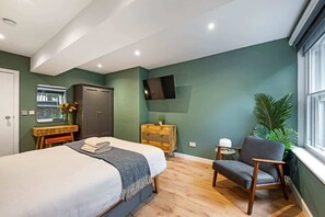 2 soverom, strykejern/-brett, wi-fi og sengetøy