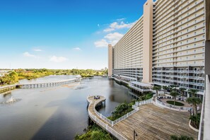 Exterior - 4th Floor 3BR 3BA Plus Bunks at the Laketown Wharf! (Panama City Beach)
