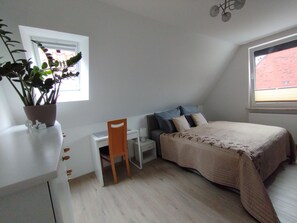 1 chambre, bureau, Wi-Fi, draps fournis