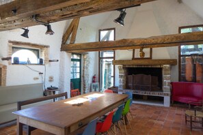 Dining - Gite&réception&spectacle (Paucourt)